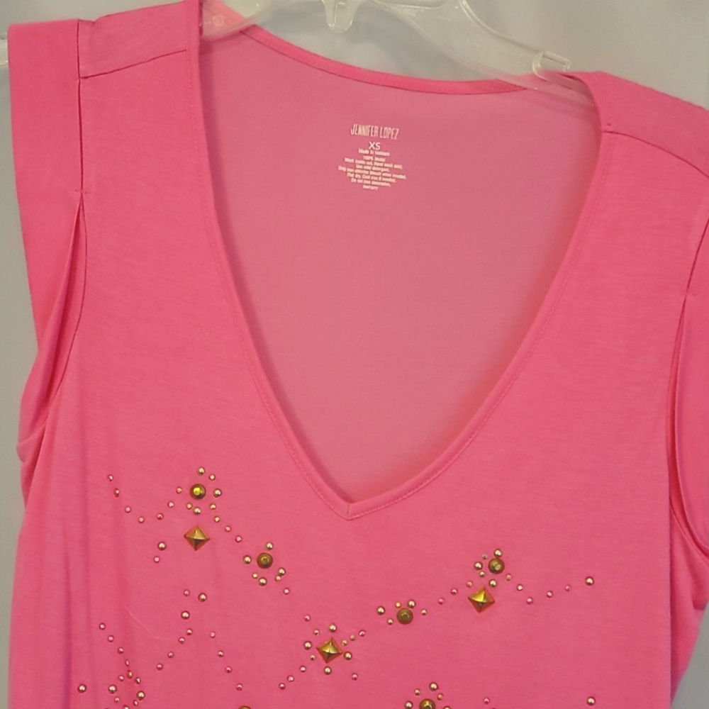 Ladies sleeveless shirt. - Picture 3 of 4